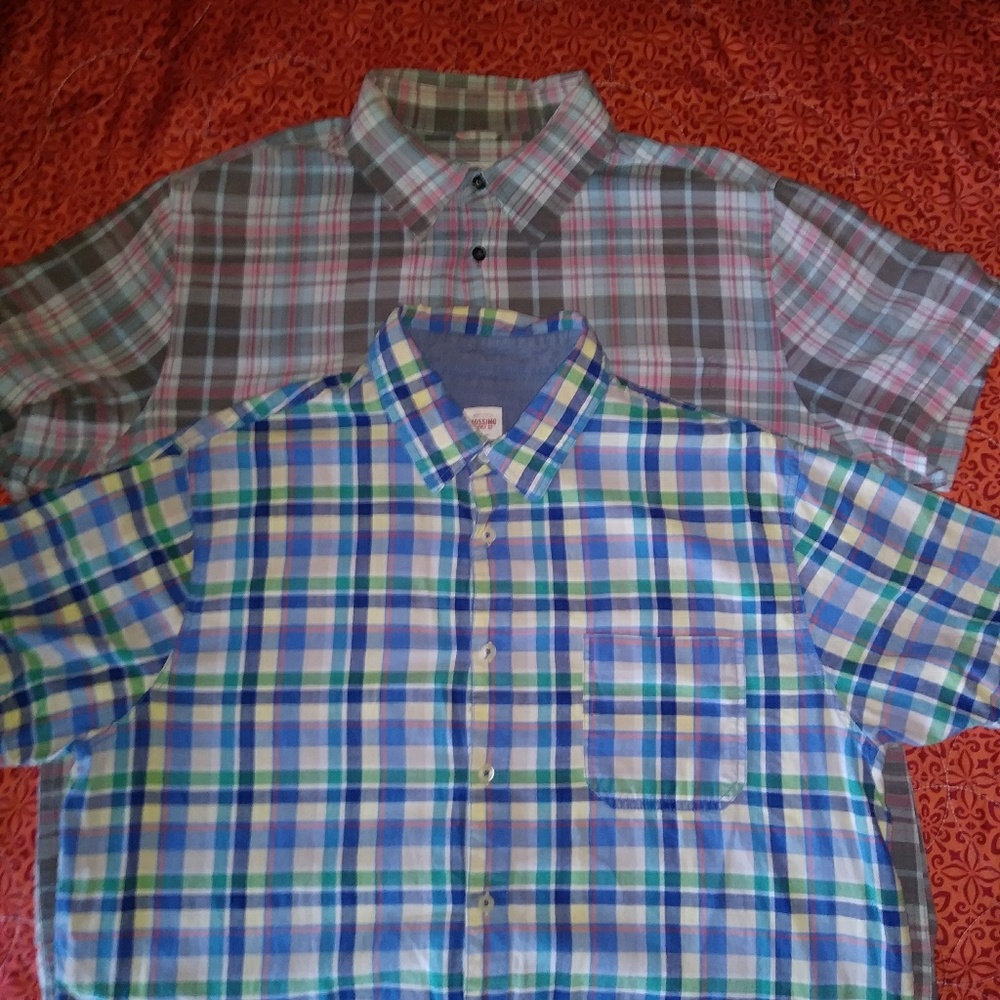 LOT OF (2) MOSSIMO BUTTON DOWNS